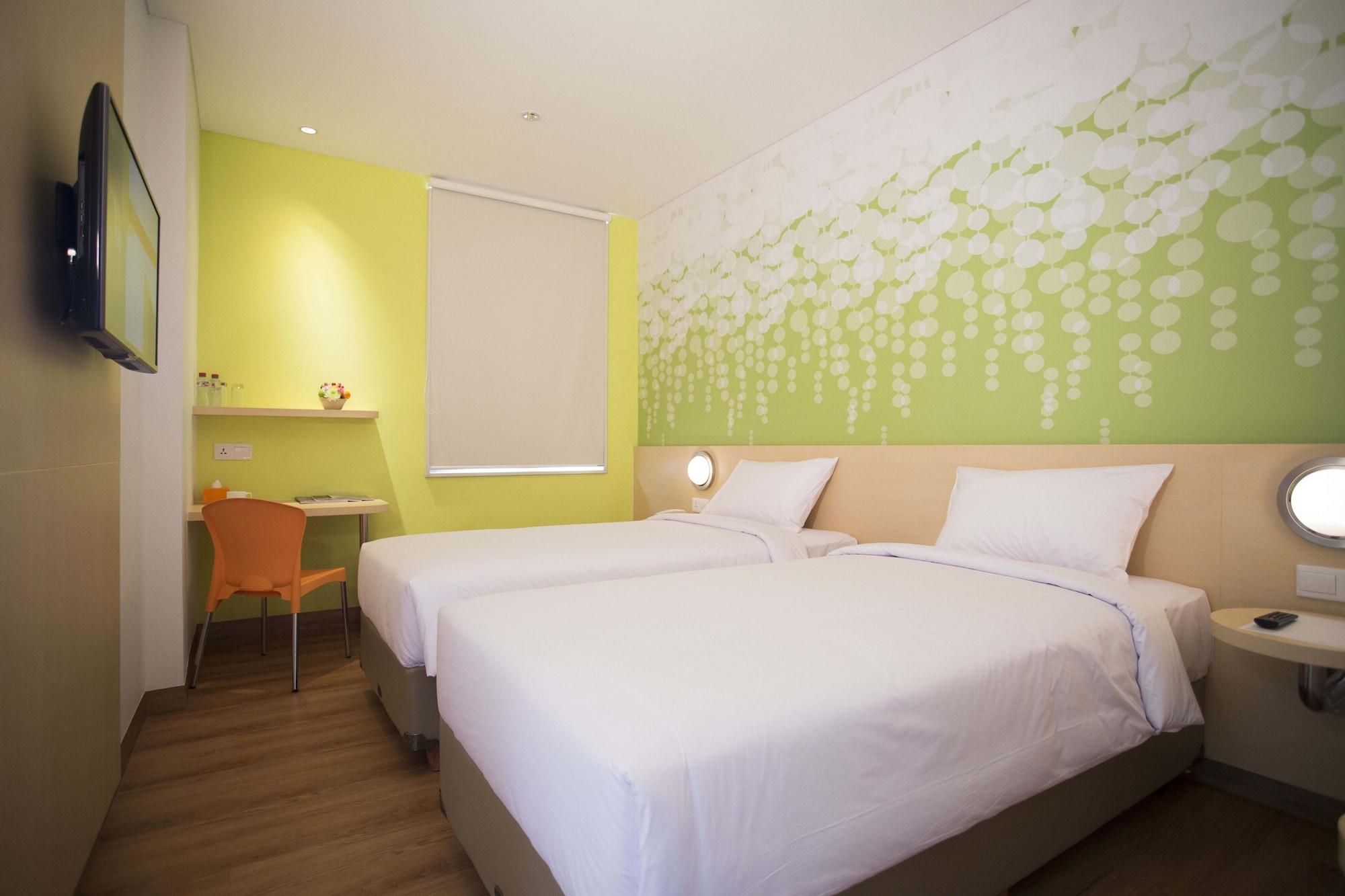 Zest Jemursari By Swiss-Belhotel International Surabaia Exterior foto
