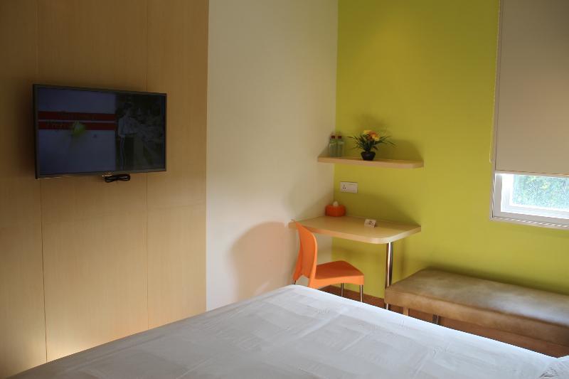 Zest Jemursari By Swiss-Belhotel International Surabaia Exterior foto